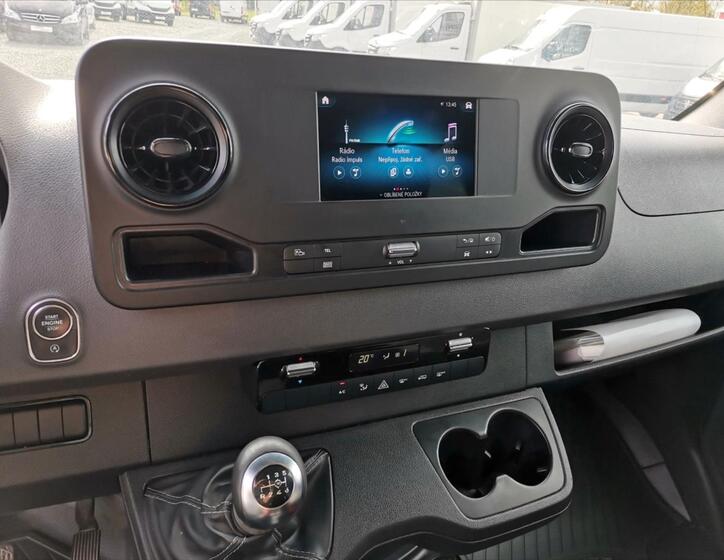 Mercedes-Benz Sprinter 9