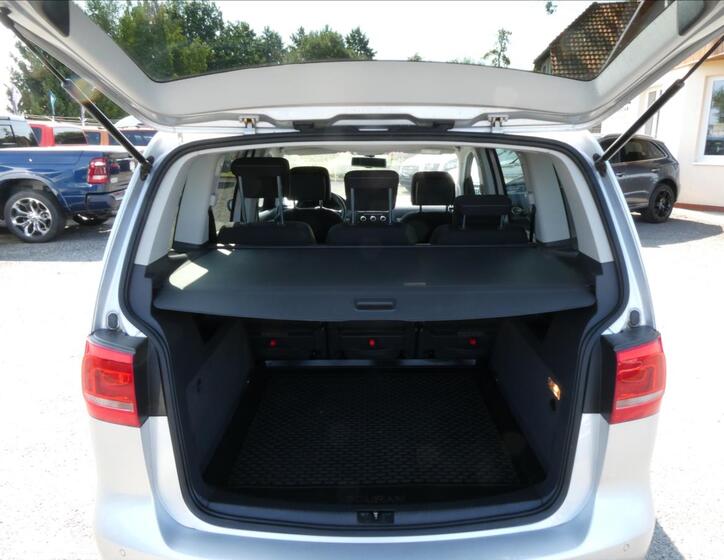 Volkswagen Touran 16