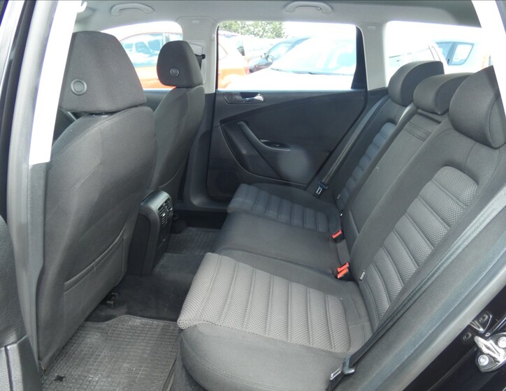 Volkswagen Passat 9