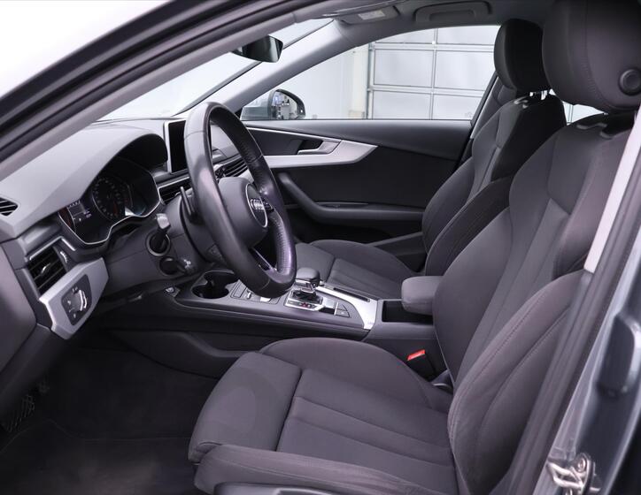 Audi A4 11