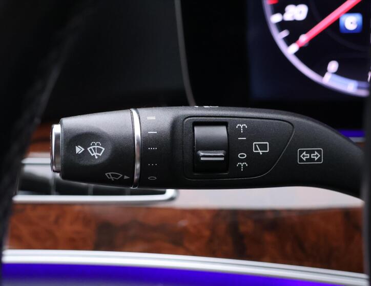 Mercedes-Benz Třídy E 24
