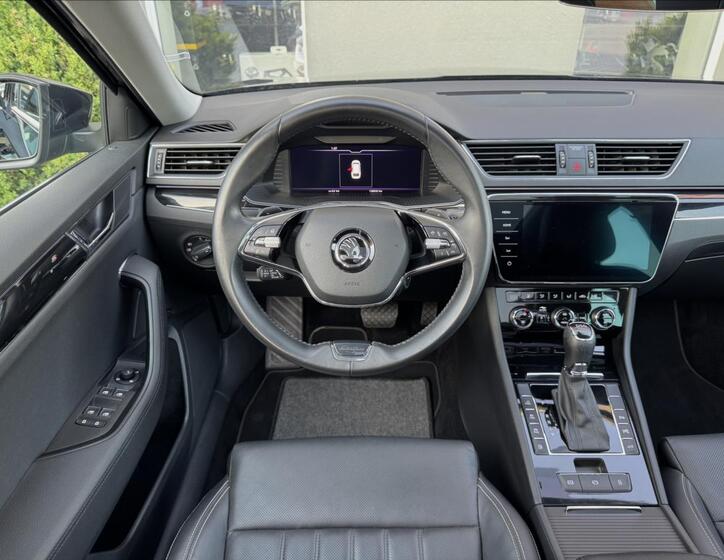Škoda Superb 12