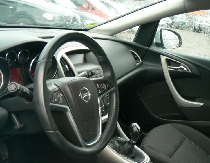 Opel Astra 9