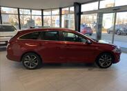 Hyundai i30 4