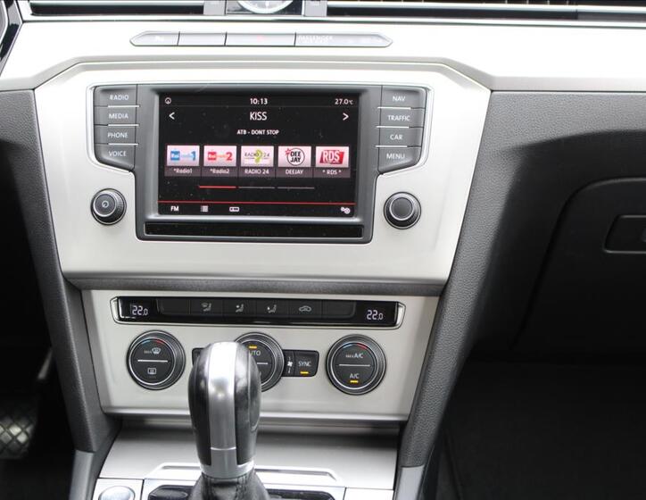 Volkswagen Passat 24