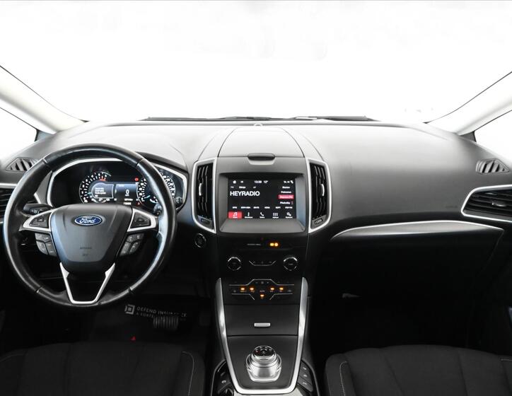 Ford S-MAX 11