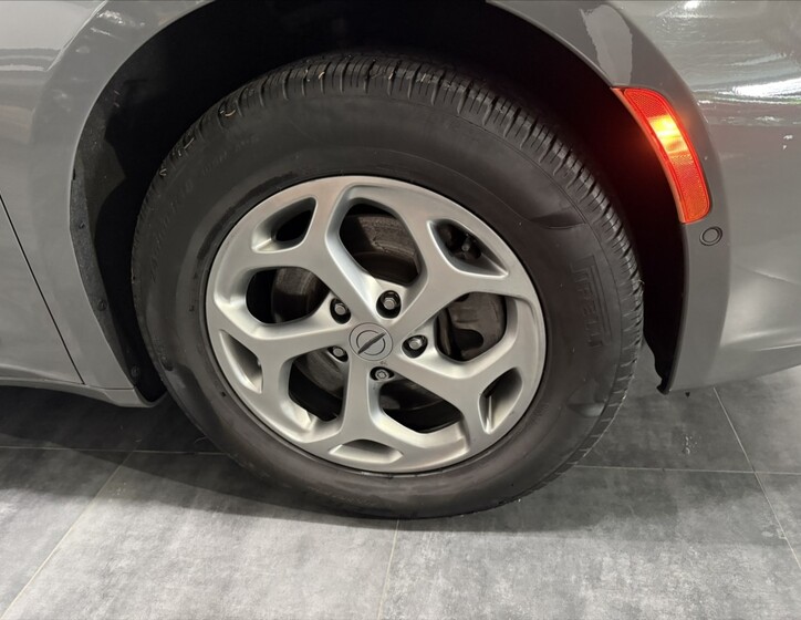 Chrysler Pacifica 37