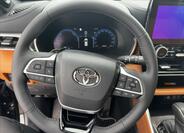 Toyota Highlander 8