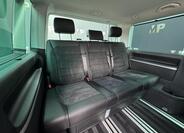 Volkswagen Multivan 17