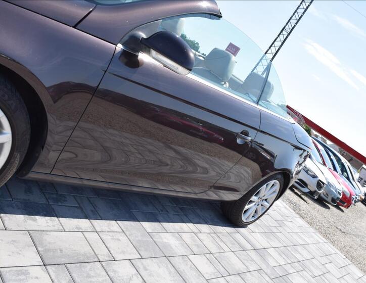 Volkswagen EOS 8