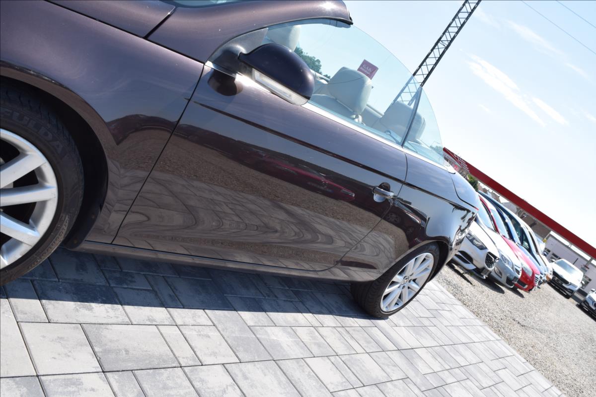 Volkswagen EOS