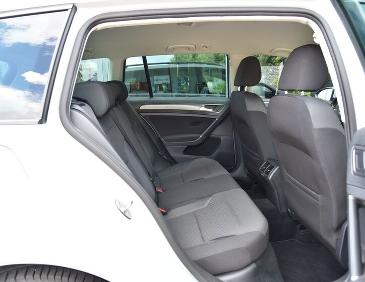 Volkswagen Golf 22