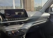 Hyundai i20 8