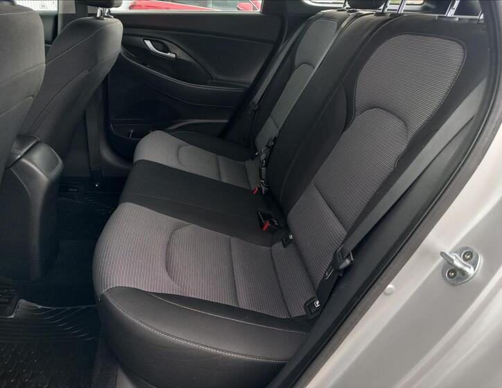 Hyundai i30 19