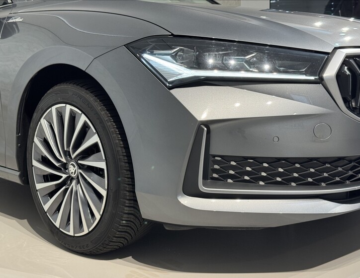Škoda Superb 4