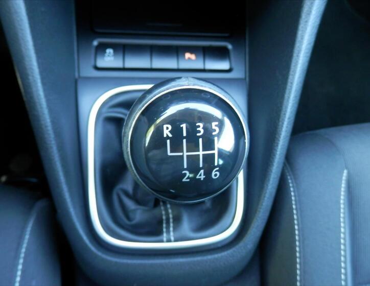 Volkswagen Golf 23