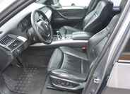 BMW X5 8