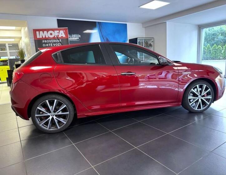 Alfa Romeo Giulietta 4