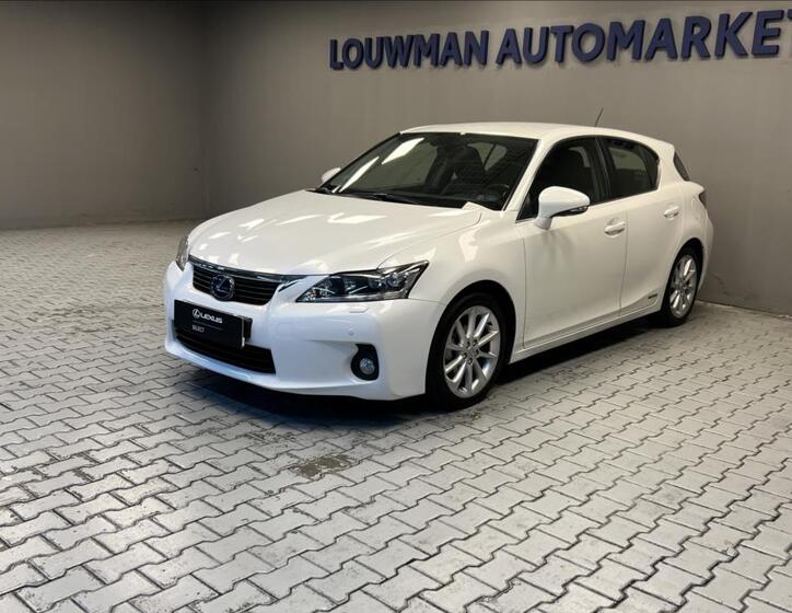 Lexus CT 200h 1