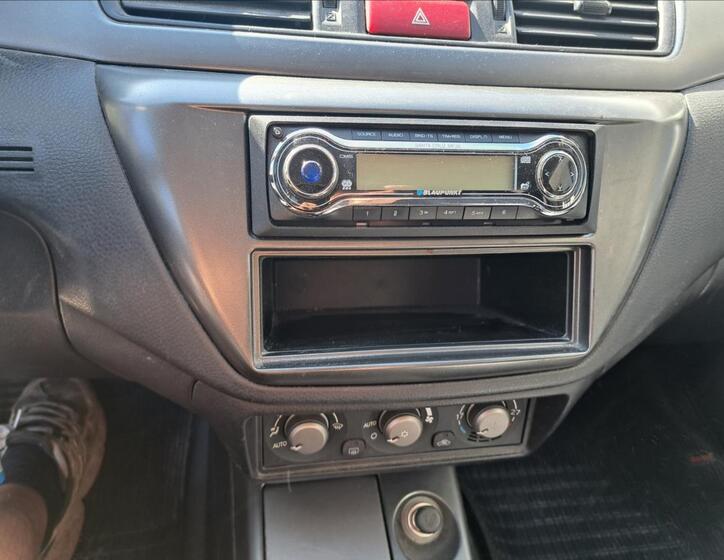 Mitsubishi Lancer 23