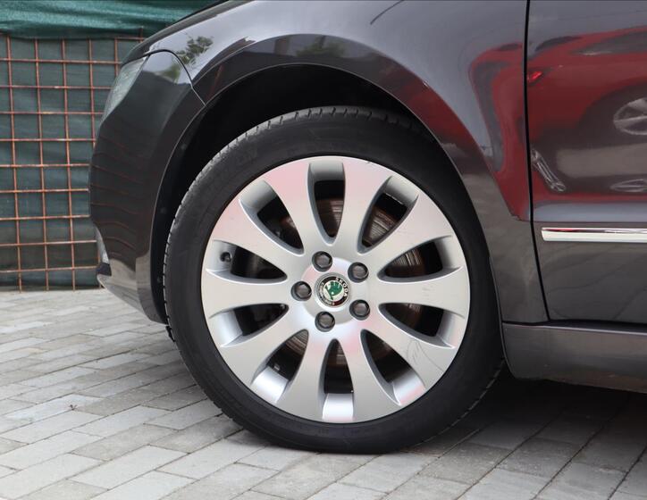 Škoda Superb 25