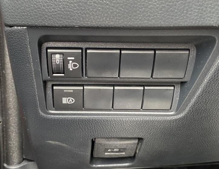 Toyota Yaris 30