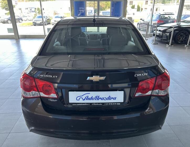 Chevrolet Cruze 5
