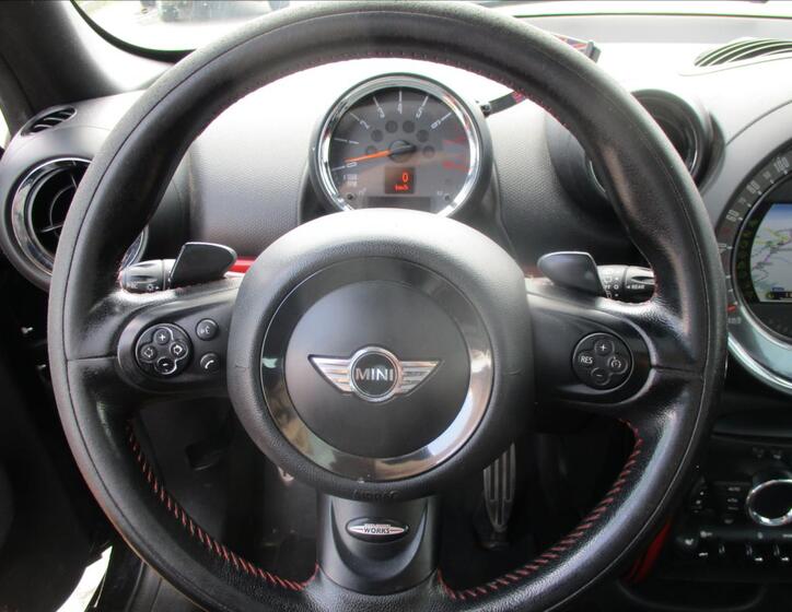 Mini Countryman 13