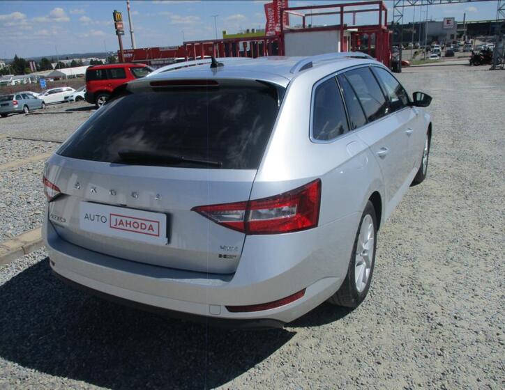 Škoda Superb 6