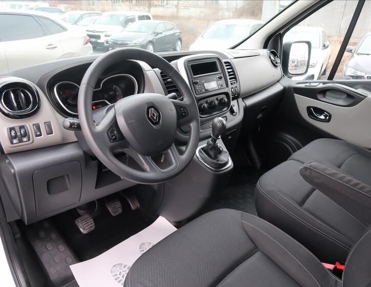 Renault Trafic 9