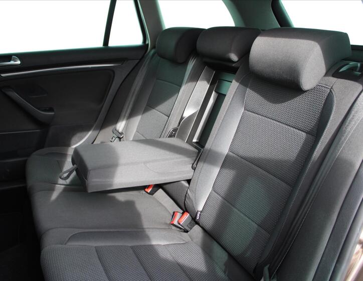 Volkswagen Golf 11