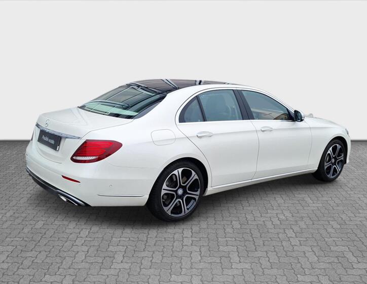 Mercedes-Benz Třídy E 5