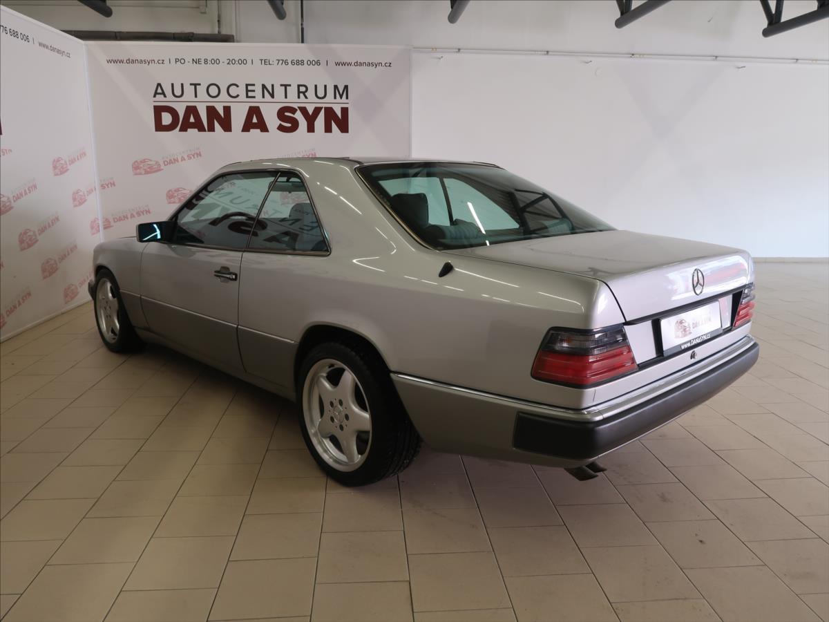 Mercedes-Benz 124