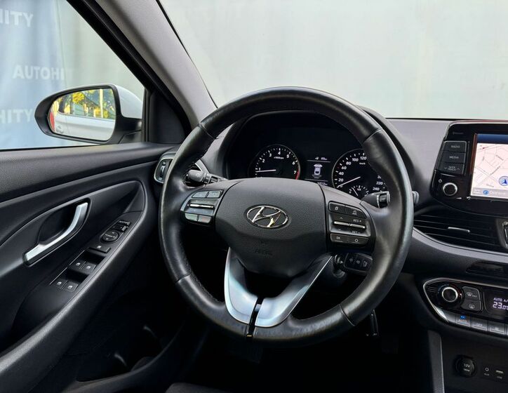 Hyundai i30 16