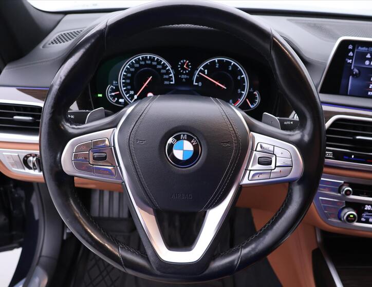 BMW Řada 7 22