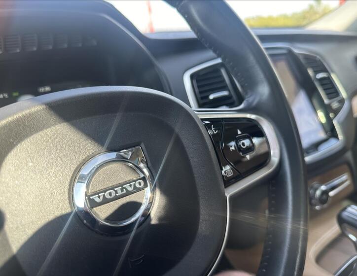 Volvo XC90 18