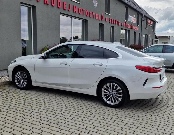 BMW Řada 2 7