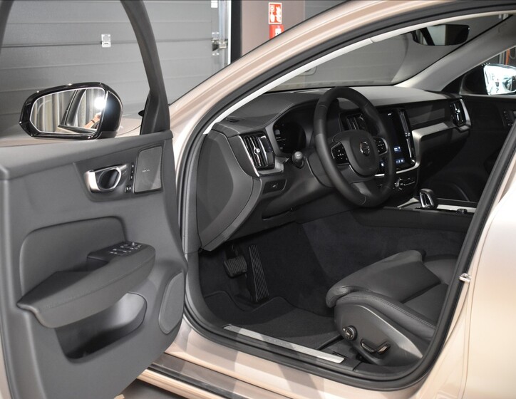 Volvo V60 12