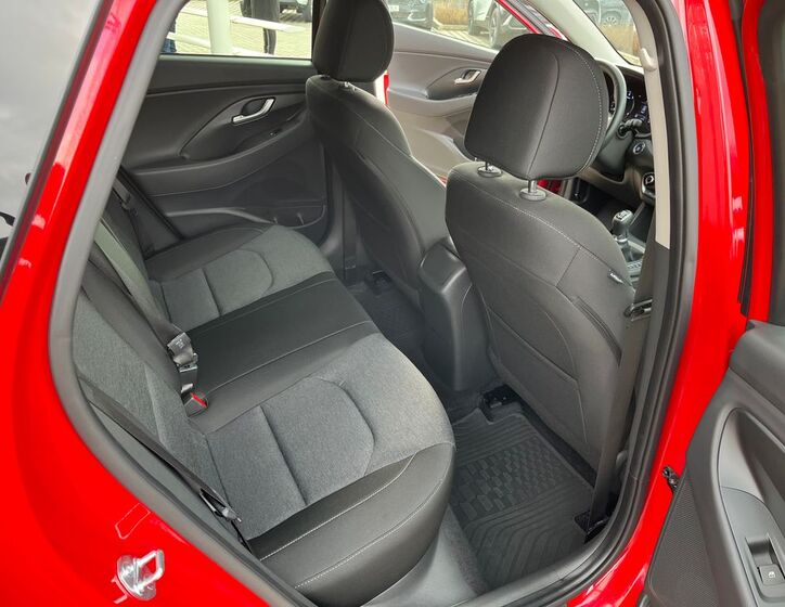 Hyundai i30 16