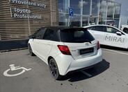 Toyota Yaris 15