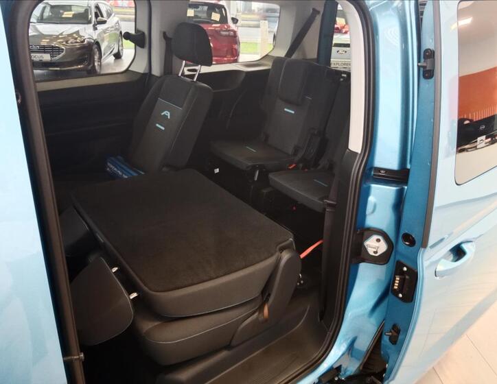 Ford Tourneo Connect 11