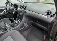 Ford Galaxy 27