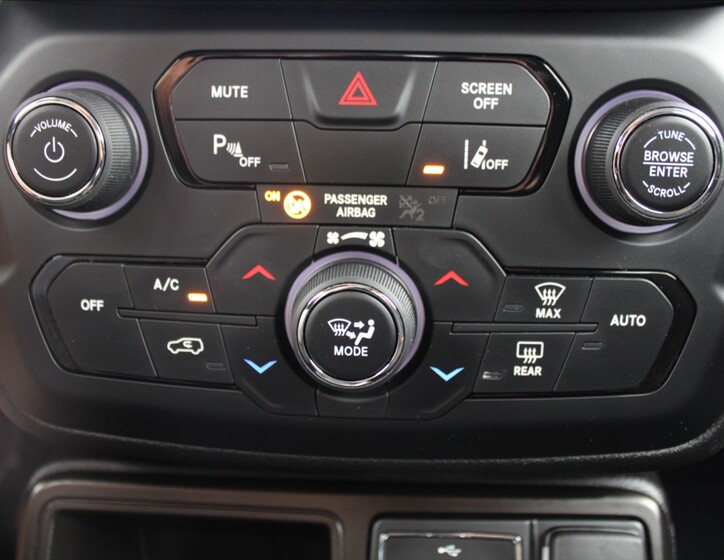 Jeep Renegade 13