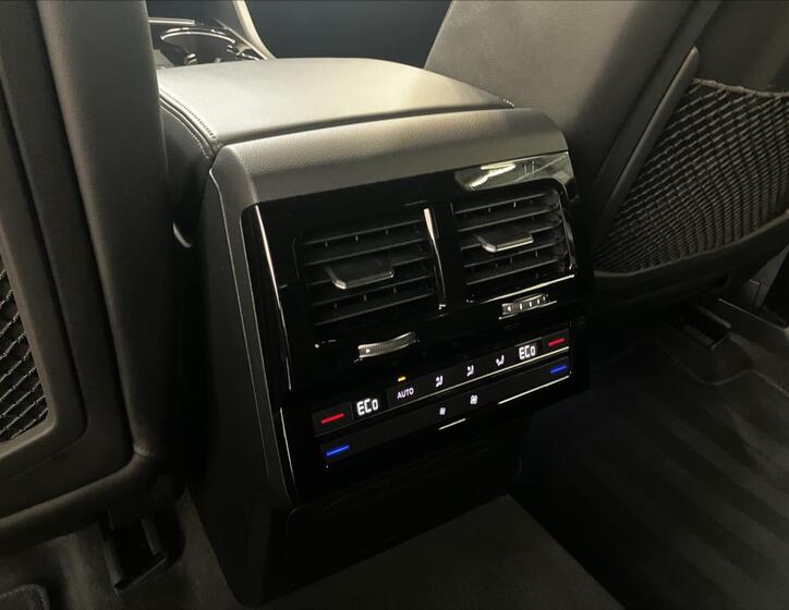 Volkswagen Touareg 21