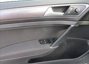 Volkswagen Golf 12