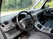 Ford Galaxy 12