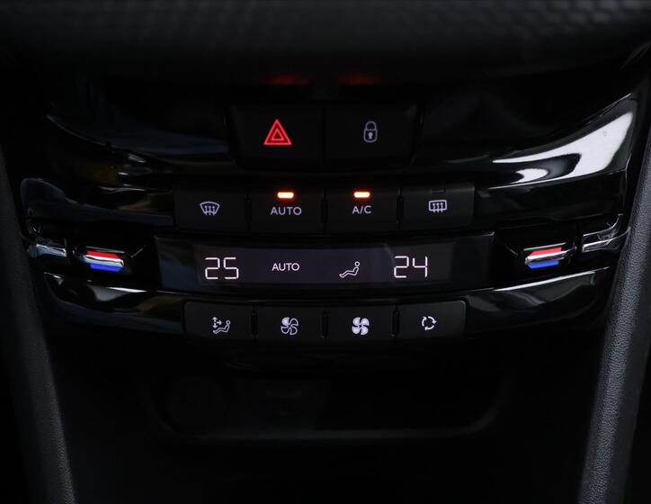 Peugeot 2008 24