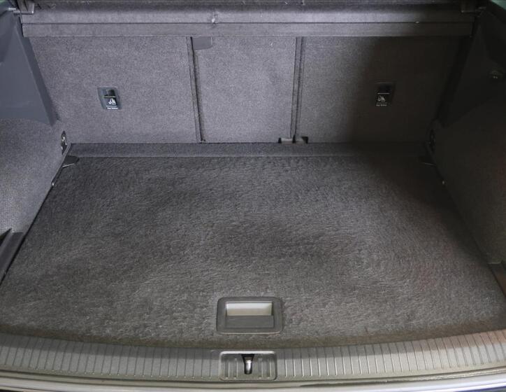 Volkswagen Tiguan 8