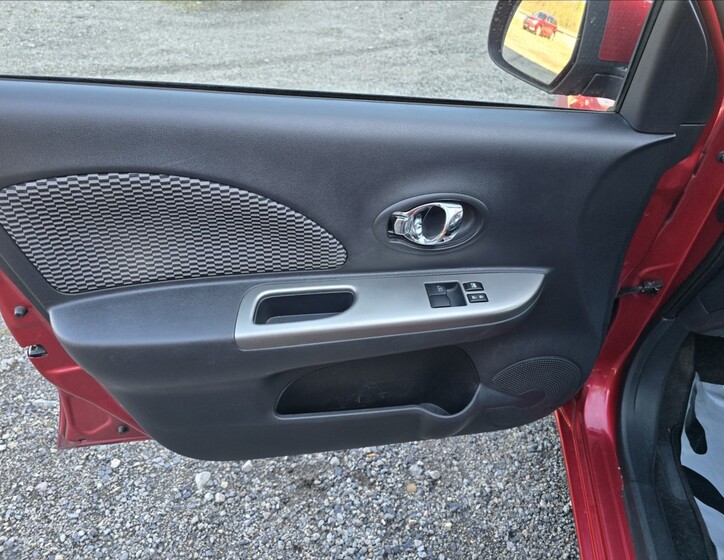 Nissan Micra 10