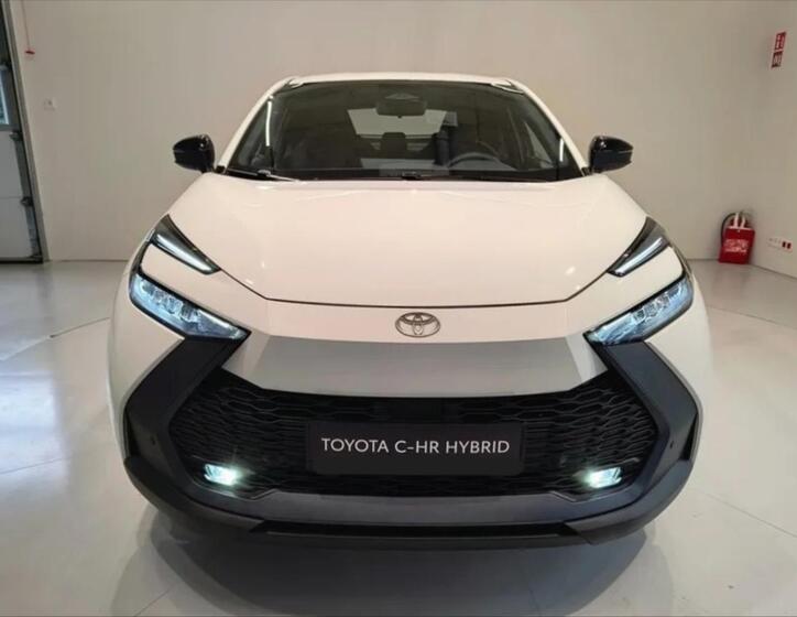Toyota C-HR 2